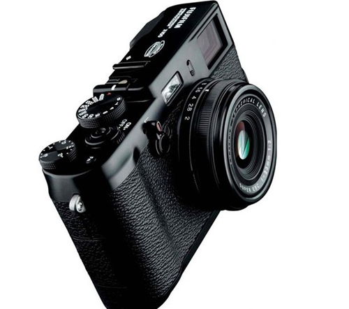 富士明年1月将推X100s相机黑色限量版