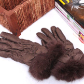 品尚春天褶皱女士羽绒保暖手套（黑色、米色、浅粉色、灰色、棕色、深粉色）