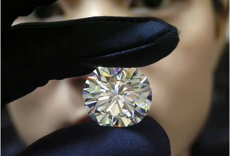 合成钻石的主要鉴别特征
