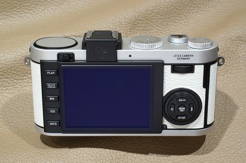 白色徕卡X2相机限量100台