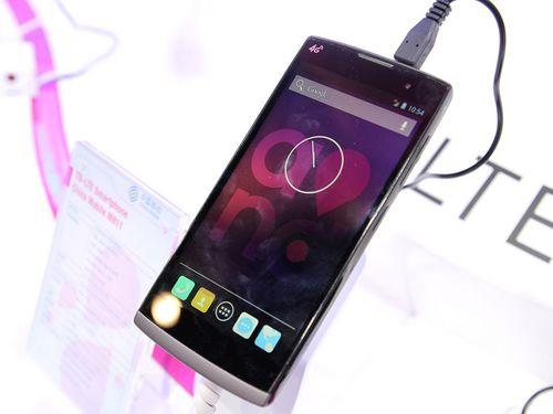 中国移动首款自主品牌4G手机M811发售