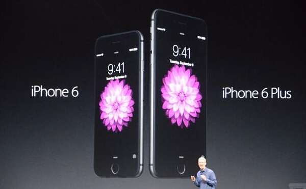 苹果正式发布两款大屏iPhone